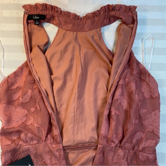 NWT Lulus Chic Demeanor Rusty Rose Floral Jacquard Halter Mini Dress Sz S - Picture 12 of 16